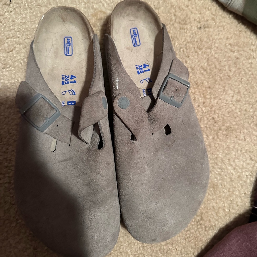 Women’s shoes